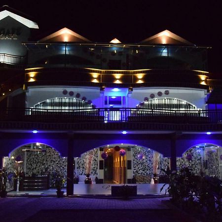 Hotel Agape Маннар Экстерьер фото