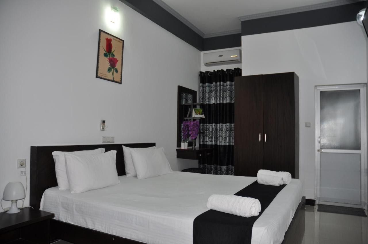 Hotel Agape Маннар Экстерьер фото