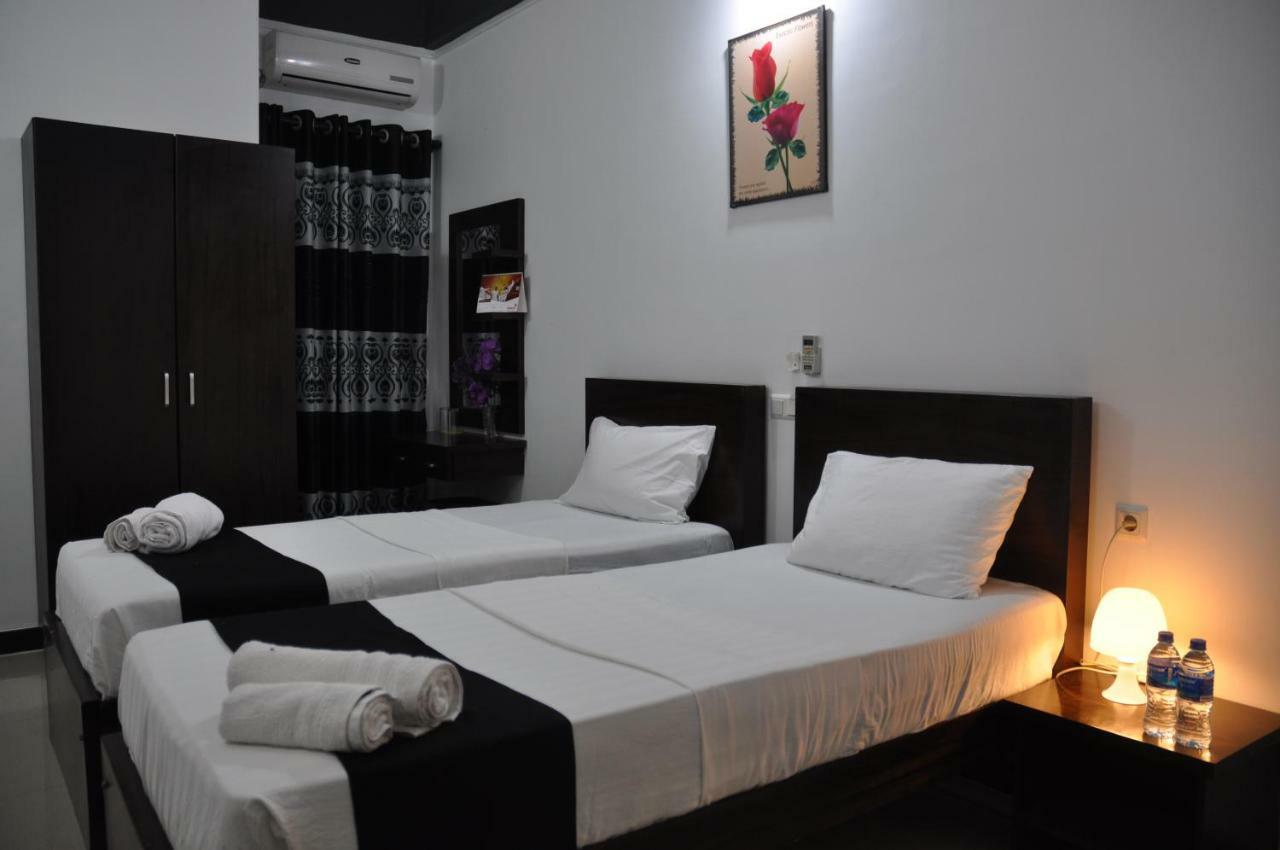 Hotel Agape Маннар Экстерьер фото